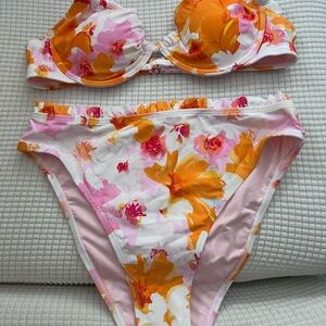 Cupshe Floral Bikini in Pink and Orange